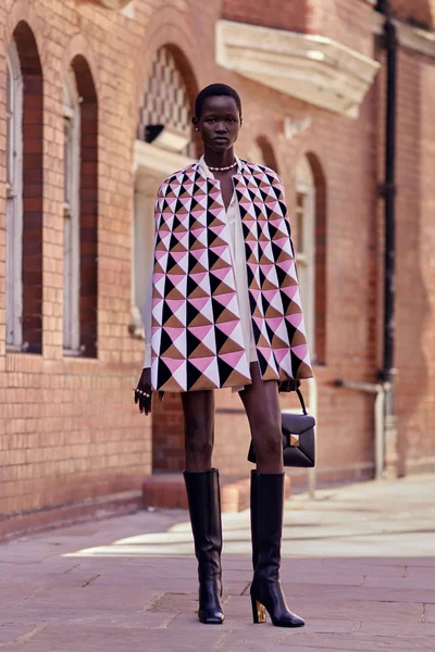 Look 30